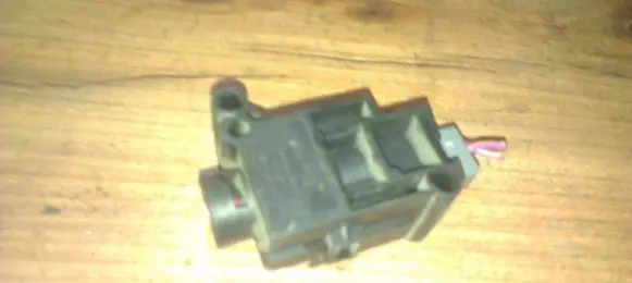 Ford Mondeo MK II Fuel cut-off switch f2ab9341aa f2ab-9341-aa