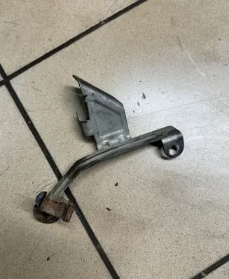 BMW 5 E60 E61 Muffler mount bracket/holder 780412906