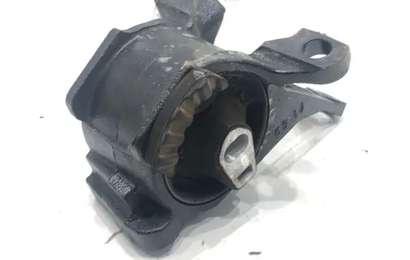 Mazda CX-5 Engine mount vacuum valve 