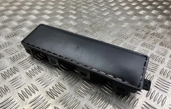 Tesla Model S Knee airbag 100526000H A17DW001125