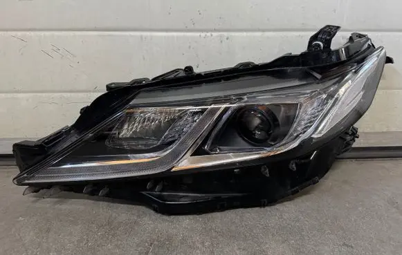Toyota Camry VIII XV70 Headlight/headlamp 8115033G00