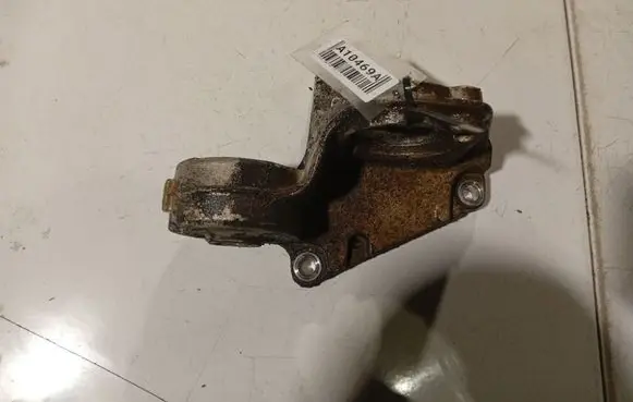 Citroen Jumpy Engine mount bracket 