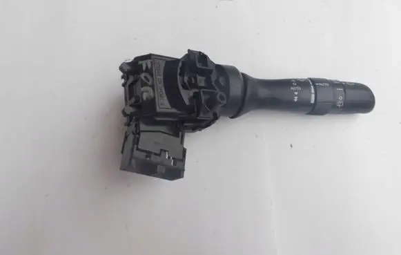 Toyota Auris 150 Wiper control stalk 173848