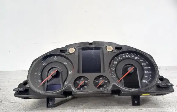 Volkswagen PASSAT B6 Speedometer (instrument cluster)