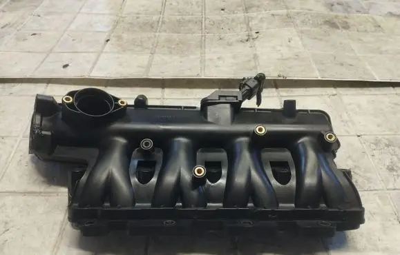 Opel Meriva A Intake manifold 73501353