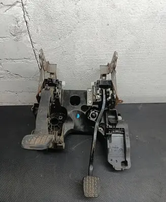 Opel Insignia A Brake pedal 13228166 108978