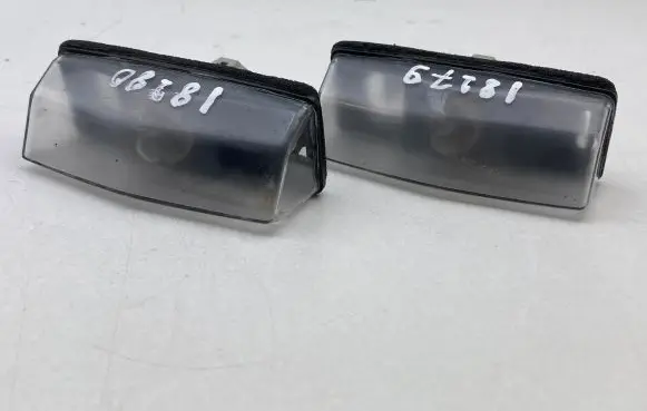 Toyota RAV 4 (XA40) Number plate light A045053
