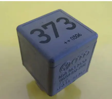 Volkswagen PASSAT B5.5 Other relay 8D0951253A V23134B52X301