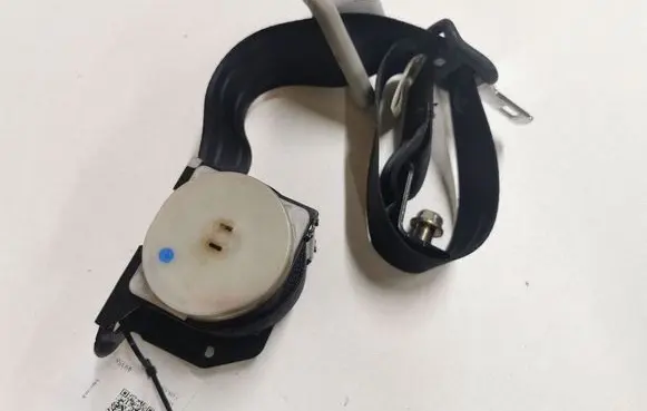 Mazda 5 Rear seatbelt CC33A