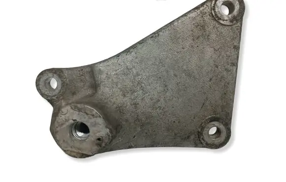 Mercedes-Benz A W168 Engine mounting bracket A6682230104 6682230104