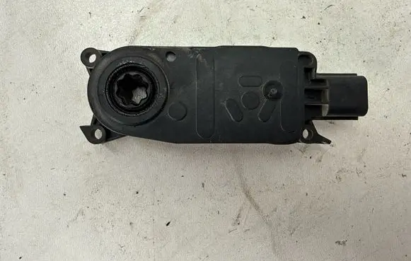 Ford Escape IV Radiator active air flap actuator LX6B8476BA LX6Z10884B LX6Z10884A