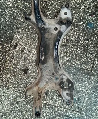 Toyota Prius (XW20) Front subframe