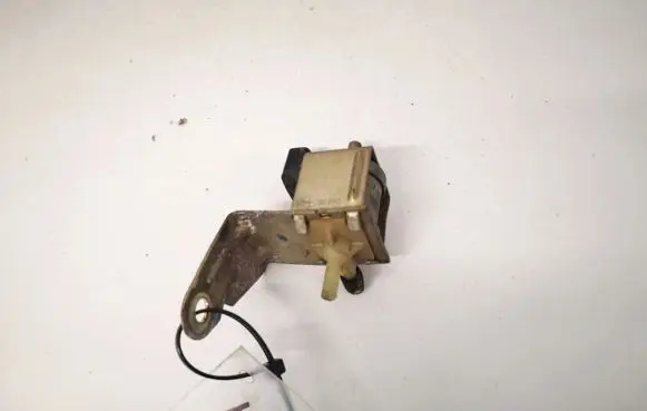 Audi A6 S6 C4 4A Turbo solenoid valve 437906283a