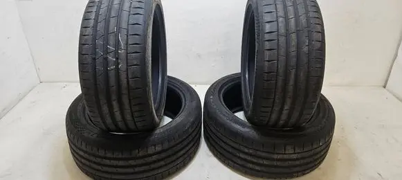 Mercedes-Benz C W206 R18 summer tire 2454518