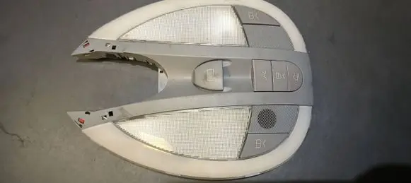 Mercedes-Benz E W211 Front seat light A2118204301 2JM00825650 0003750926