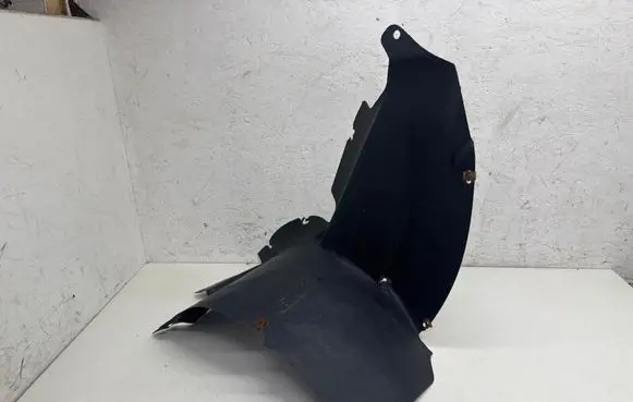 Volkswagen PASSAT B7 Front wheel arch liner splash guards