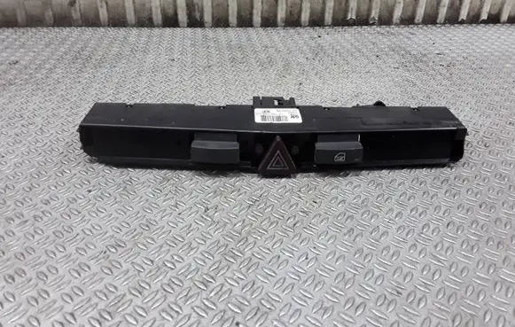 Opel Astra H Hazard light switch 13100105