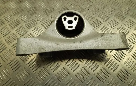 MG ZS Engine mount bracket 10884500