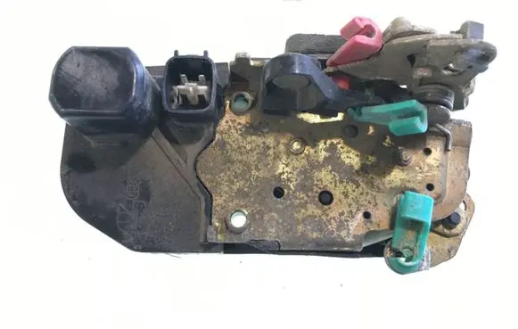 Chrysler 300M Rear door lock