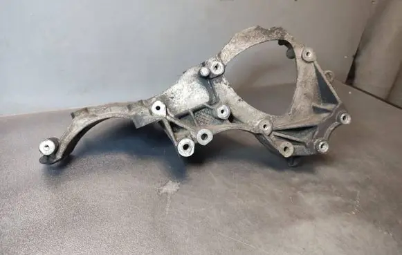 Renault Master II Generator/alternator bracket 8200457446