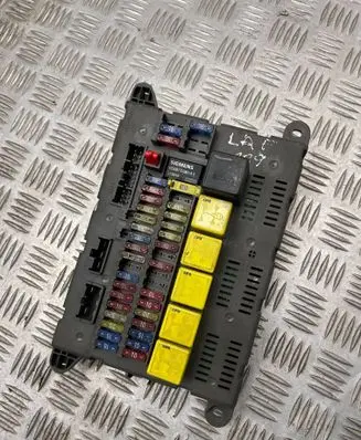 Land Rover Freelander Fuse module yqe102930