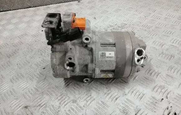 Hyundai Kona I Air conditioning (A/C) compressor (pump) 97701K4000