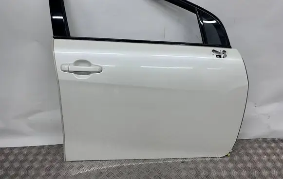 Toyota Mirai Front door 