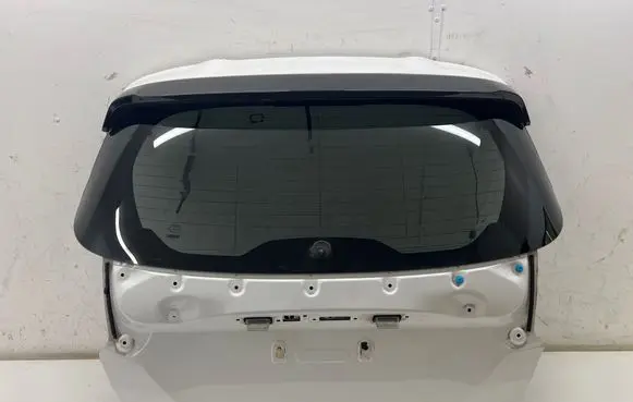 Toyota Yaris XP210 Tailgate/trunk/boot lid 