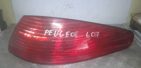 Peugeot 607 Rear/tail lights 2543D