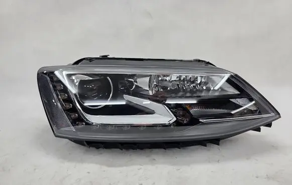 Volkswagen Jetta VI Headlight/headlamp 5C7941752E