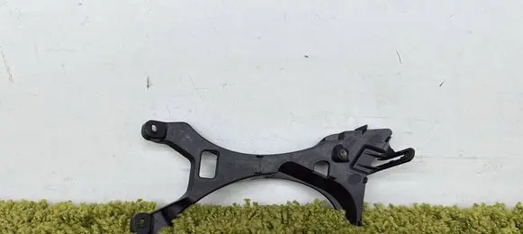 Mercedes-Benz E W211 Headlight/headlamp mounting bracket A2118205314 2118205314