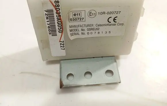 Subaru Legacy Door central lock control unit/module 88035AG050 7Z27 7ZN17603