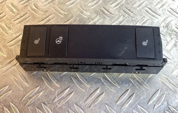 Lexus RX 450H Seat heating switch 8475224030