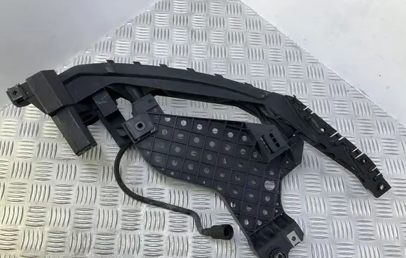 Audi Q3 8U Headlight/headlamp mounting bracket 8U0805608A