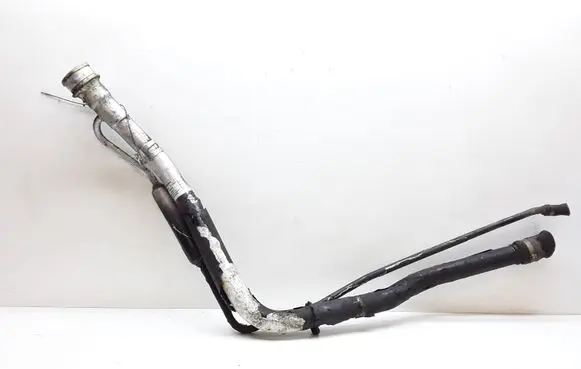 Volvo XC90 Fuel tank filler neck pipe 08624901