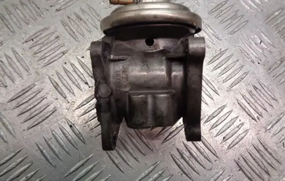 Audi A3 S3 8P EGR valve 038129637D