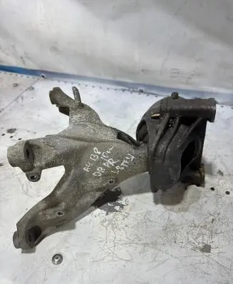 Audi A4 S4 B8 8K Engine mounting bracket 8K0199308