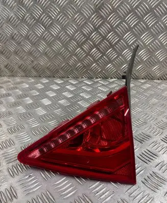 Audi A7 S7 4G Tailgate rear/tail lights 4G8945094