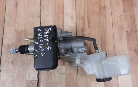 Toyota C-HR I Master brake cylinder 4721010040
