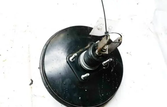 Lexus IS 220D-250-350 Brake booster