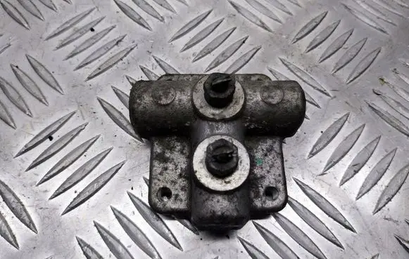 Toyota Auris E180 Brake power pressure regulator 