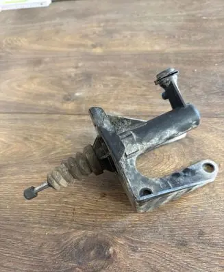 Renault Master III Clutch slave cylinder 306754372R