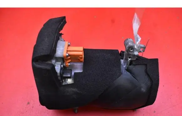Tesla Model Y Air conditioning (A/C) compressor (pump) 