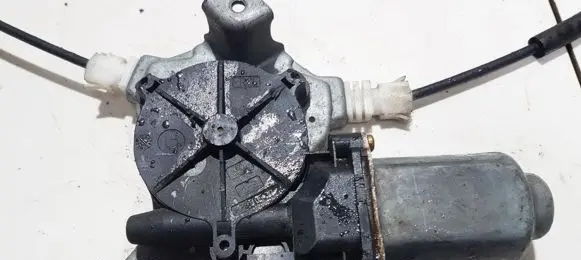 Nissan Almera Front door window regulator motor 400601T3