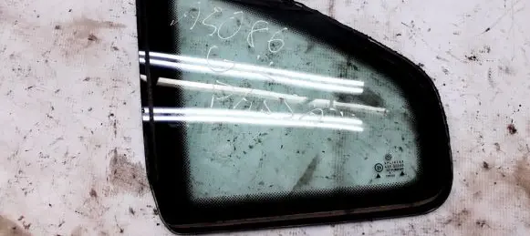 Volkswagen PASSAT B5 Rear side window
