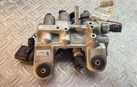 Porsche Cayenne (92A) Active stabilizer control/valve assembly 7L0971214 7P5411851