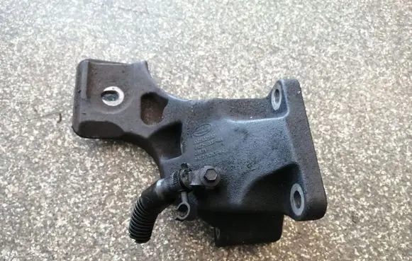 Land Rover Range Rover Sport L320 Engine mounting bracket KKU500590 4H226037AA