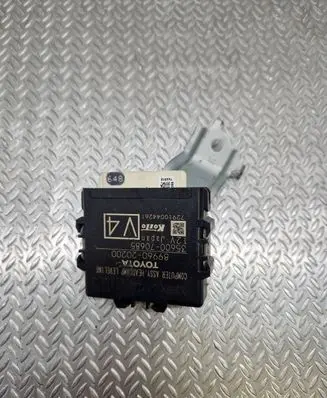Toyota Avensis T270 Light module LCM 3560070685 8996020200 72910044261