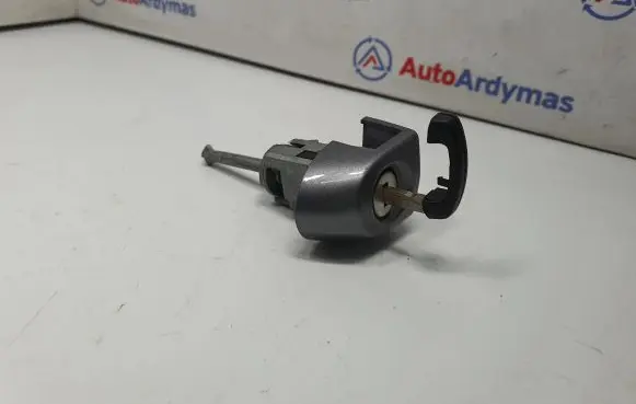 BMW X3 F25 Front door lock (next to the handle) 7290473 51217290473