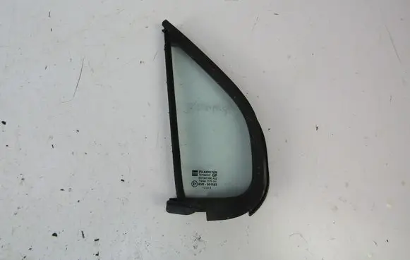 Opel Agila A Front triangle window/glass 